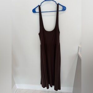 Aritzia Market Midi Dress